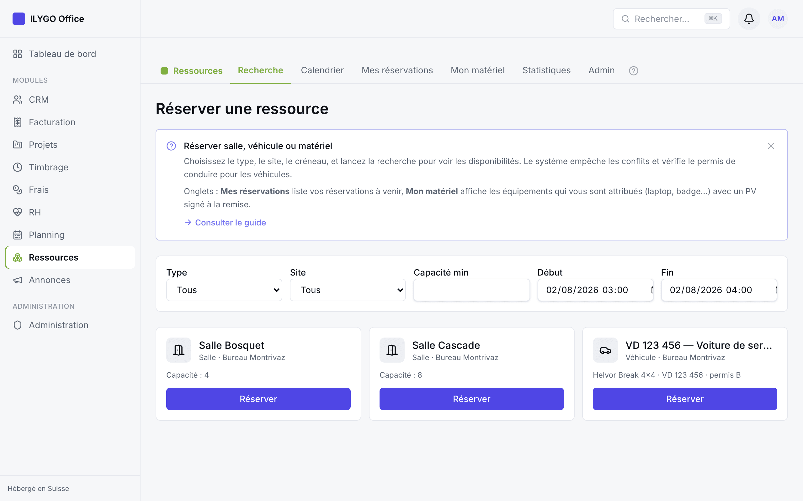 Recherche de ressources avec les filtres type, site, capacité et créneau, et les cartes de résultats