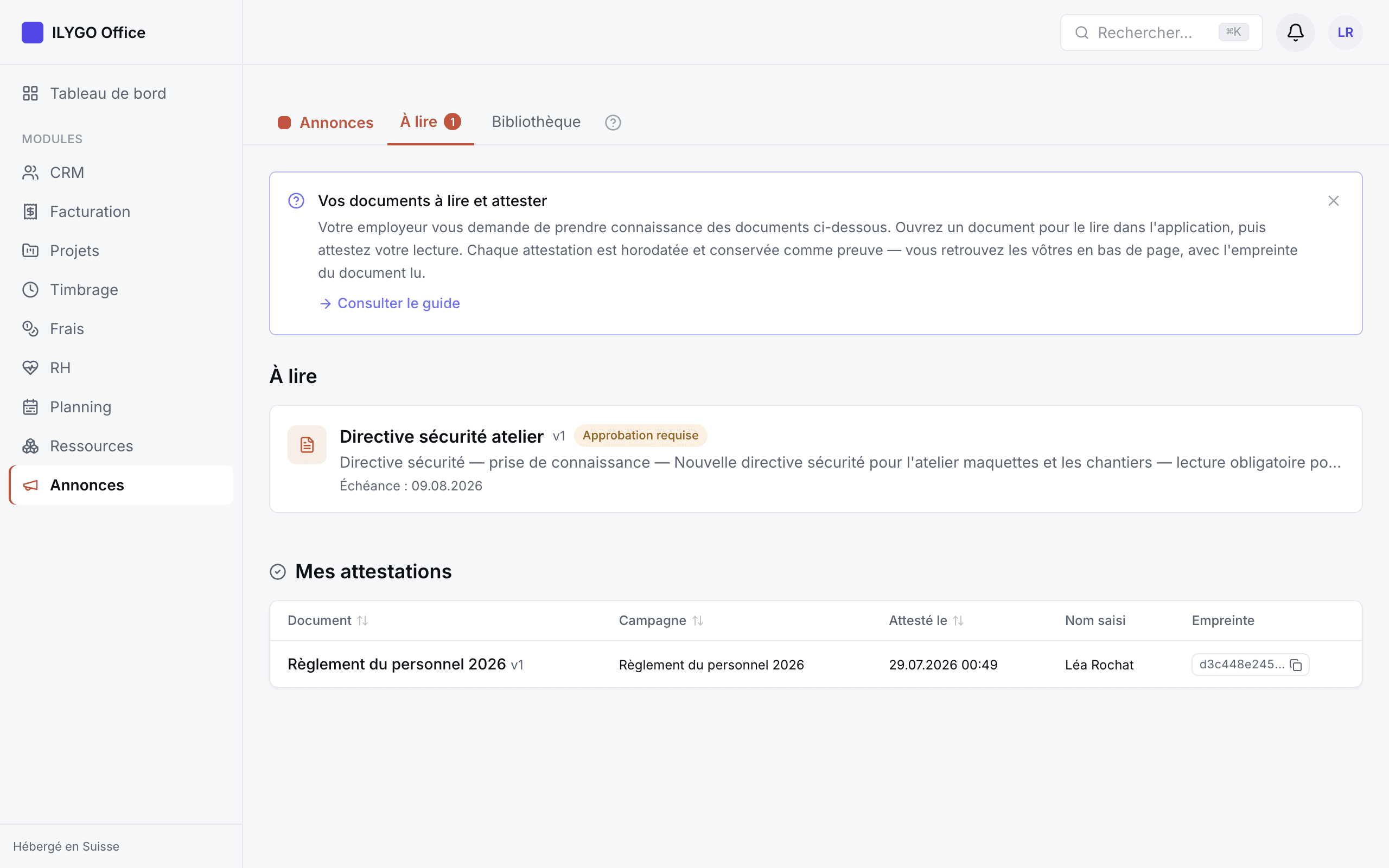 Liste des documents à lire d'un collaborateur avec échéances, badges de retard et historique des attestations